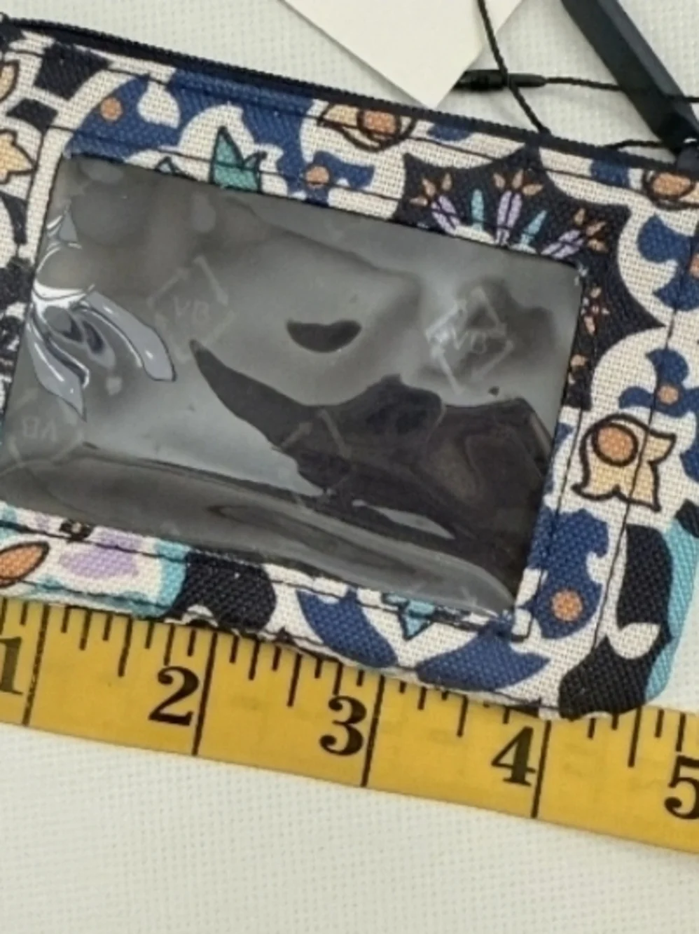 Vera Bradley ID Case- Lisbon Medallion Cool Lighten Up - New In Package - Picture 2 of 5